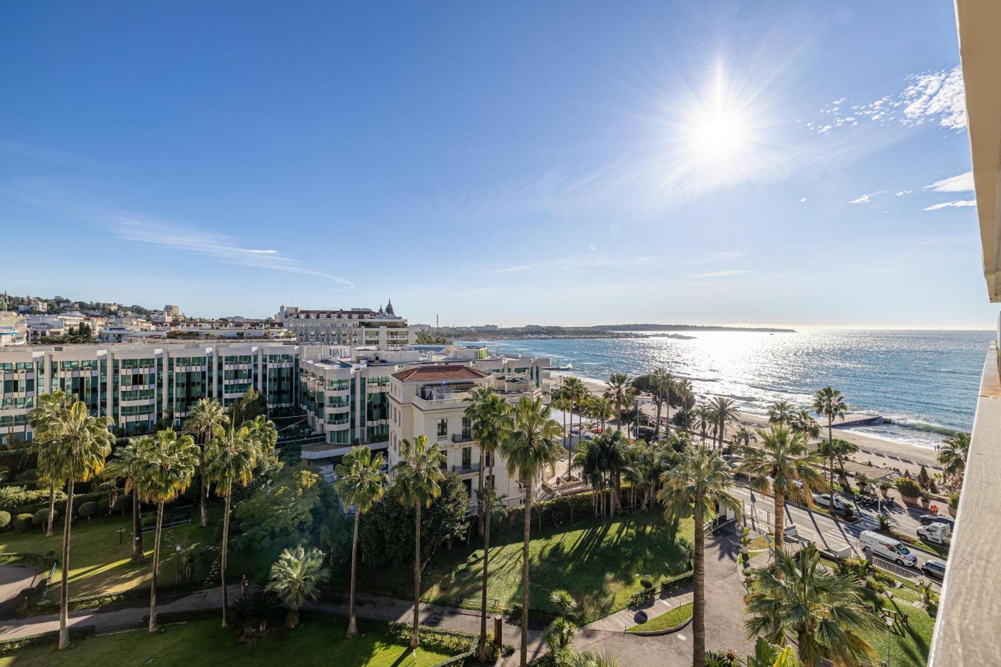 Appartements Croisette Grand Hotel Кан Екстериор снимка